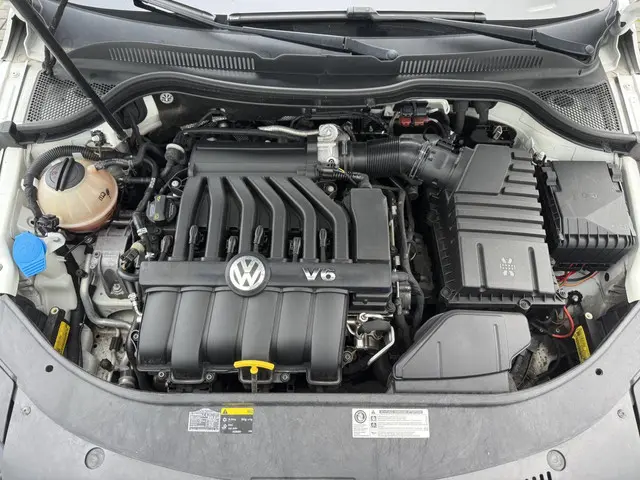 Volkswagen CC 3.6 V6 4Motion 2015 Benzine 36