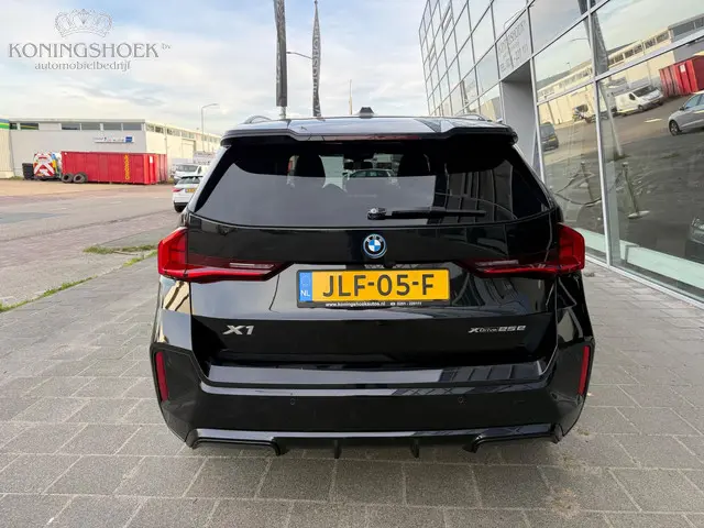 BMW X1 XDrive25e M Sport 2023 Hybride Benzine 7