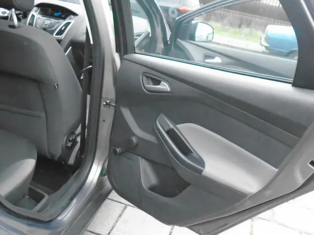 Ford Focus Wagon 1.0 EcoBoost Trend / AIRCO 2012 Benzine 17