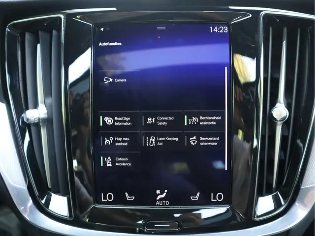 Volvo V60 2.0 T4 R-Design 2020 Benzine 50