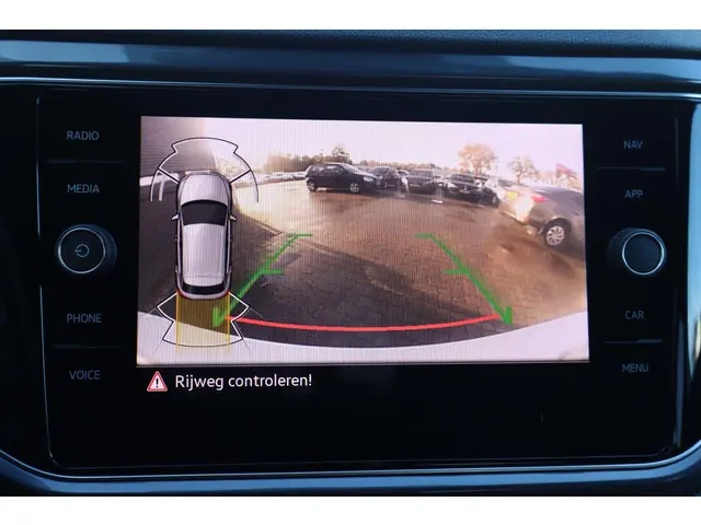 Volkswagen T-Roc 1.5 TSI Sport Business R 2020 Benzine 3