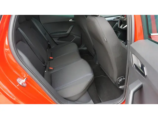 SEAT Arona 1.0 TSI 95pk FR-Line 2024 Benzine 23