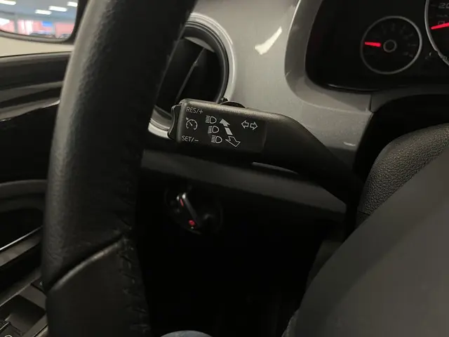 SEAT Mii 1.0 Sport Connect 2016 Benzine 24