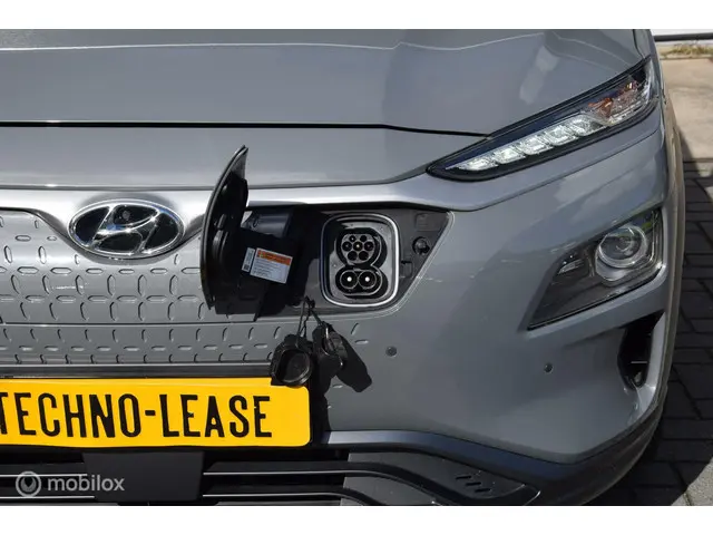 Hyundai Kona EV Premium 64 kWh & Trekhaak 2019 Elektrisch 4