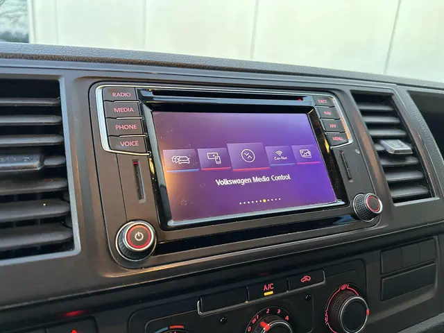 Volkswagen Transporter 2.0 TDI Highline 2019 Diesel 27