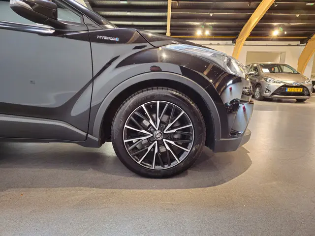 Toyota C-HR 1.8 Hybrid Energy 2018 Hybride Benzine 9