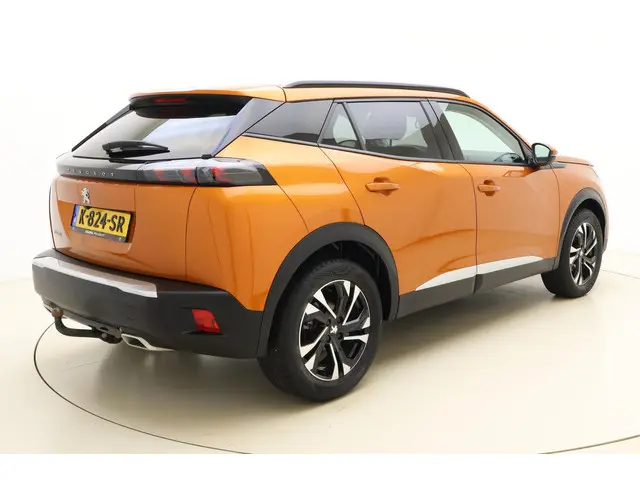 Peugeot 2008 1.2 PureTech Allure Pack 2021 Benzine 2