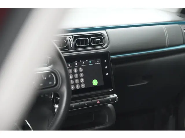 Citroën C3 PureTech 82 Shine 2020 Benzine 57