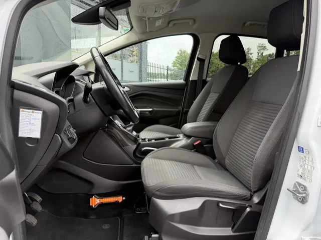 Ford C-MAX 1.0 Titanium 2015 Benzine 8