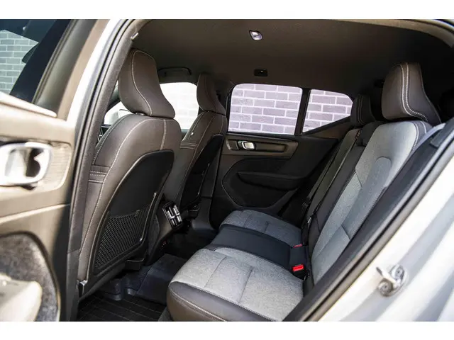 Volvo XC40 2.0 B4 Core 2023 Benzine 7
