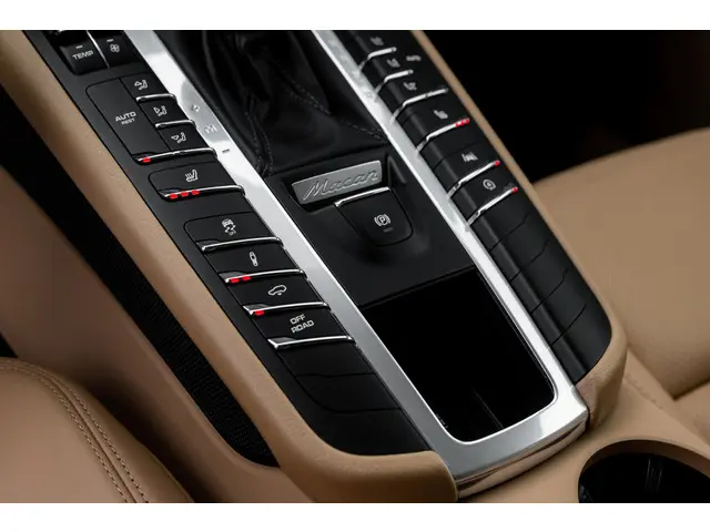 Porsche Macan S 2019 Benzine 18