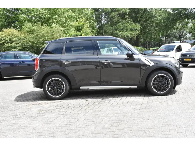 MINI Countryman 2