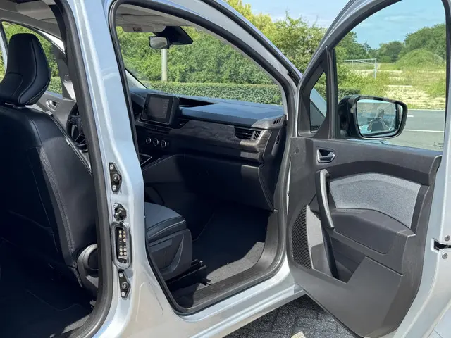 Renault Kangoo 1.3 TCe 100 Luxe L1 2022 Benzine 12