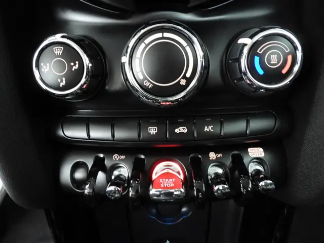 MINI 3-Deurs One 2022 Benzine 20