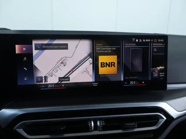 BMW 3 Serie Touring 320e 2024 Hybride Benzine 28