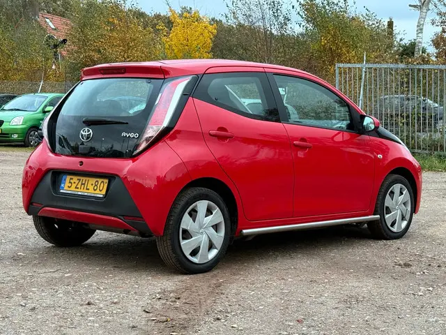 Toyota Aygo 1.0 VVT-i x-play/SIDE BARS 2015 Benzine 7