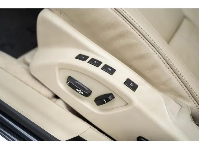 Volvo V70 2.0 T4 Inscription Edition 2015 Benzine 23