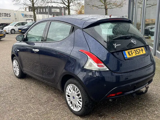 Lancia Ypsilon 0.9 TwinAir Gold 2016 Benzine