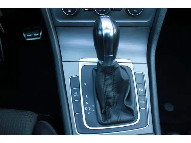 Volkswagen Golf 1.4 TSI ACT Highline 2013 Benzine 23