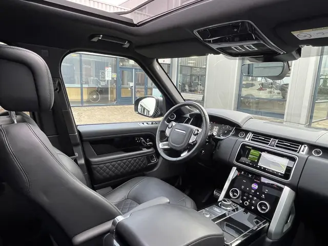 Land Rover Range Rover 4.4 SDV8 Vogue 2018 Diesel 52