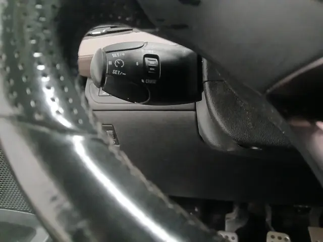 Peugeot 2008 1.6 VTi Féline SCHADEAUTO!! WOK!! 2013 Benzine 16