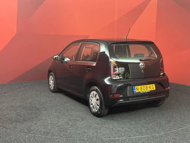 Volkswagen up! 1.0 2021 Benzine 6