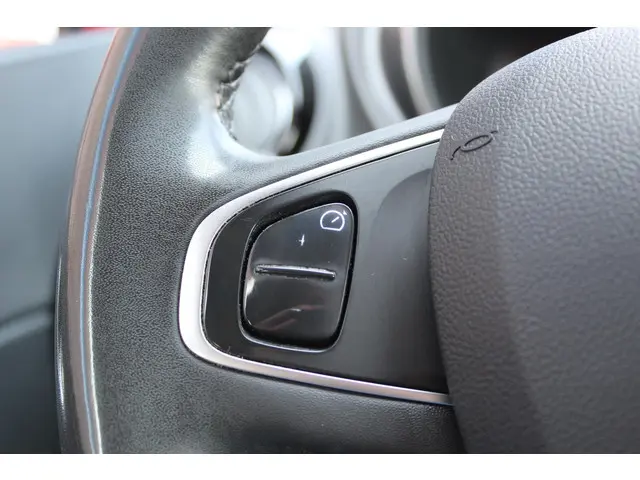 Renault Captur 0.9 TCe Limited 2020 Benzine 21