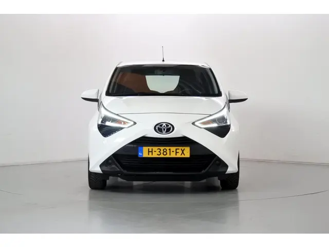 Toyota Aygo 1.0 VVT-i X-play 2020 Benzine 30