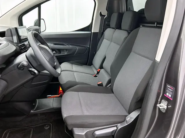 Peugeot Partner 1.5 BlueHDi 100 S&S L2 2023 Diesel 30