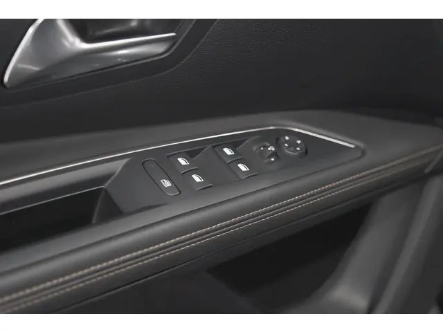 Peugeot 5008 PureTech 130 EAT8 GT 2023 Benzine 24