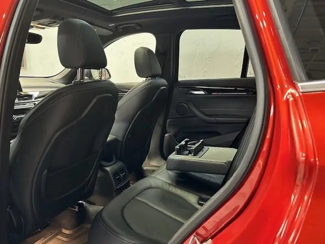 BMW X1 sDrive20i Orange Edition II 2018 Benzine 24