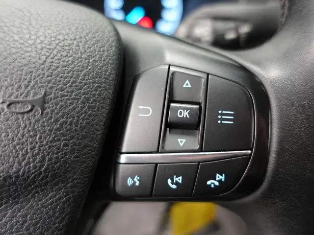 Ford Transit Custom 300 L2H1 Trend 2023 Diesel 17