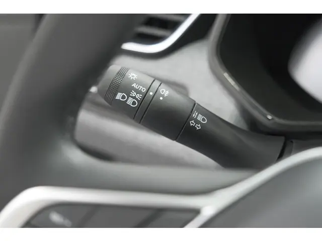 Renault Clio TCe 90 Evolution 2024 Benzine 39