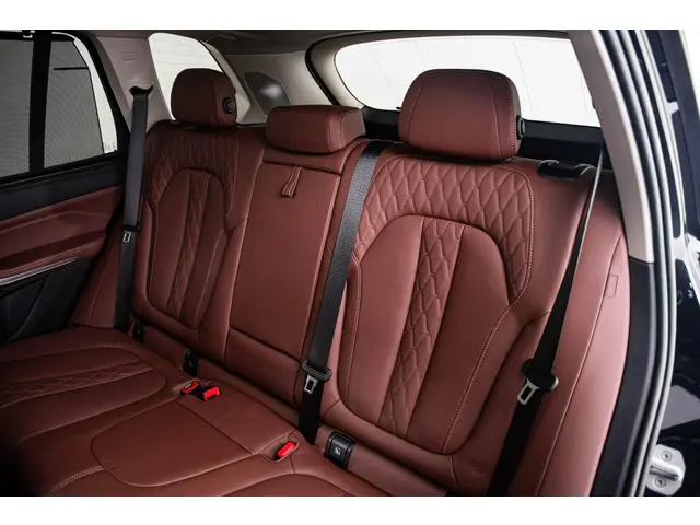 BMW X5 xDrive50e 2024 Hybride Benzine 28