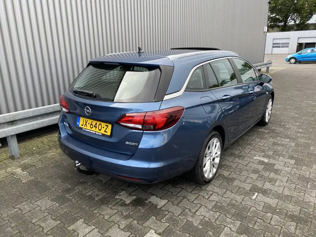 Opel Astra 2