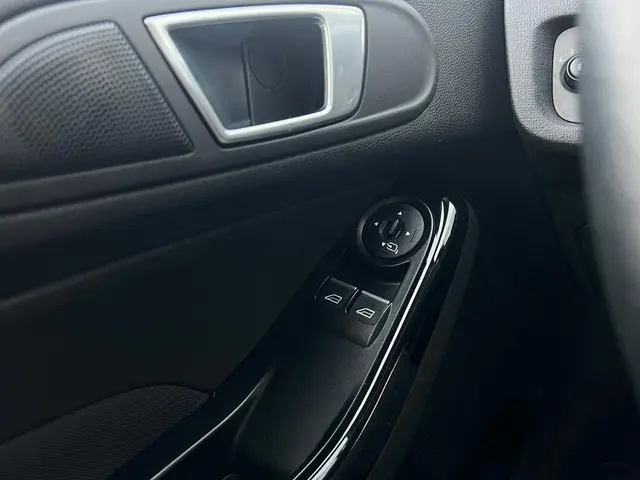 Ford Fiesta 1.0 EcoBoost Titanium 2016 Benzine 16