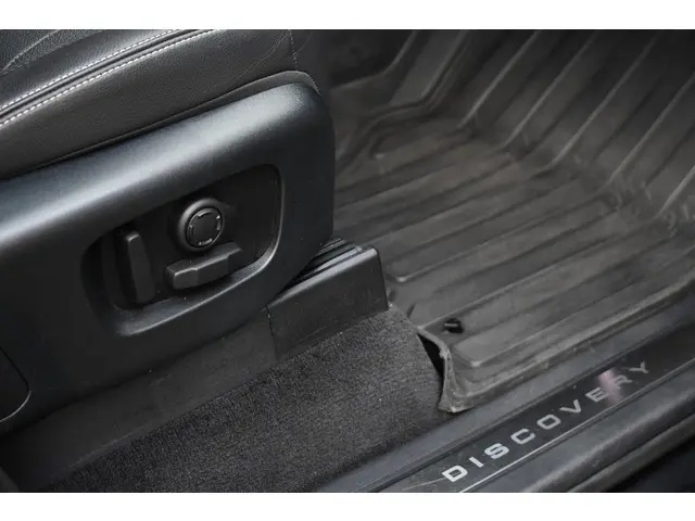 Land Rover Discovery 3.0 D300 HSE 2021 Diesel 47