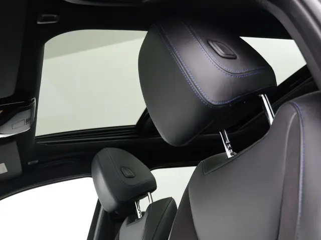 BMW 3 Serie Touring 330e 2022 Hybride Benzine 15