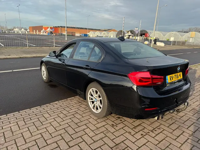 BMW 3 Serie 320d AUTOMAAT/HEADUP/NAVI 2018 Diesel 4