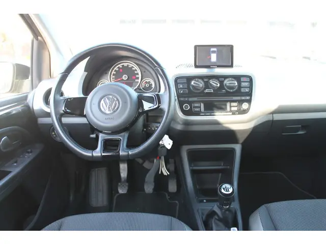 Volkswagen up! 1.0 high up! BlueMotion 2013 Benzine 11