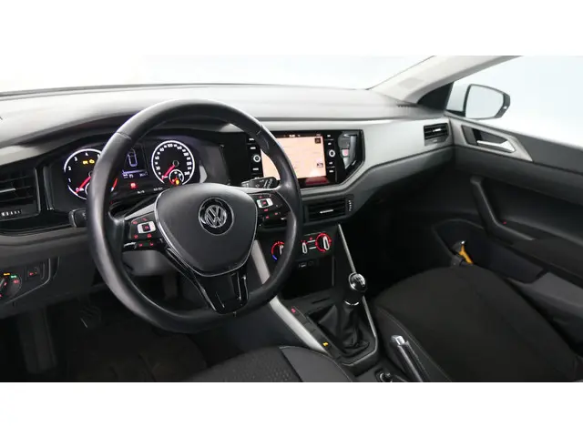 Volkswagen Polo 1.0 MPI 75pk Comfortline 2018 Benzine 16