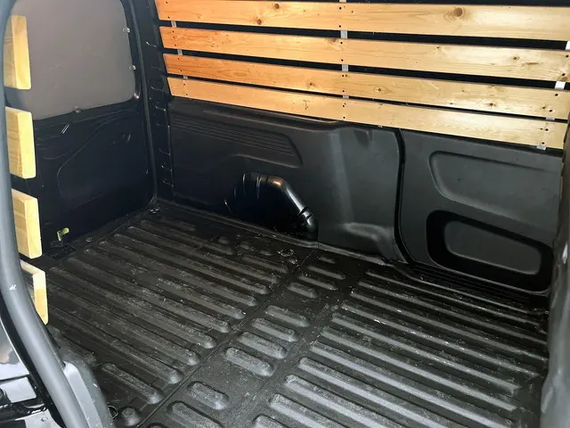 Opel Combo 1.5D L2H1 Edition 2022 Diesel 20