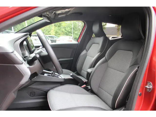 Renault Clio 1.0 TCe 90 GPF techno 2024 Benzine 7