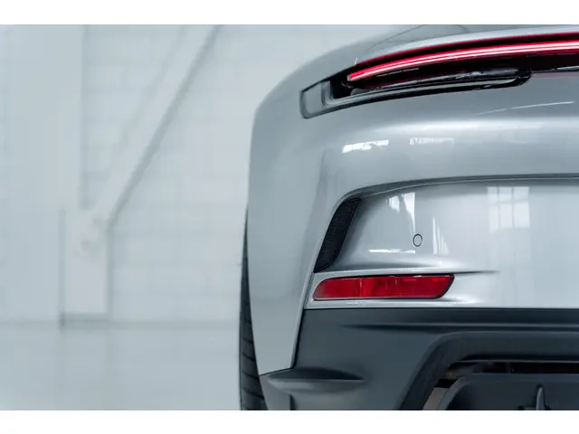 Porsche 911 4.0 GT3 Touring 2021 Benzine 11