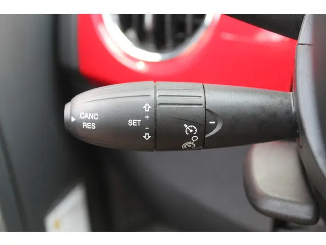 Fiat 500 0.9 PANO//NAVI//ECC 2017 Benzine 10