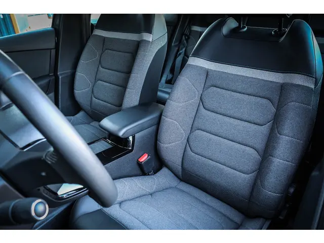 Citroën C4 1.2 Puretech Business Plus 2021 Benzine 7