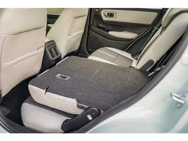 Honda HR-V 1.5i e:HEV ADVANCE STYLE 2024 Hybride Benzine 38