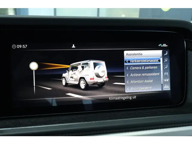 Mercedes-Benz G-Klasse 500 2023 Benzine 40