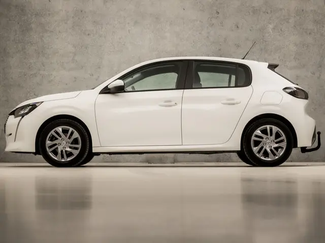Peugeot 208 1.2 PureTech Sport 2020 Benzine 2