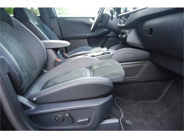 Ford Kuga 2.5 PHEV 243 PK Active X 2024 Hybride Benzine 37